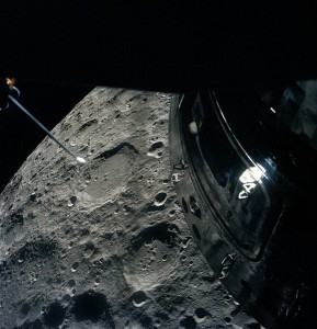 ภาพดวงจันทร์จากยานอะพอลโล 13