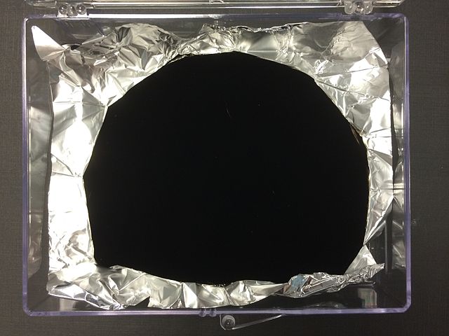 Vantablack วัสดุดำสนิท